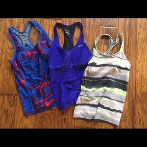 Lot Nike running tanks size small EUC